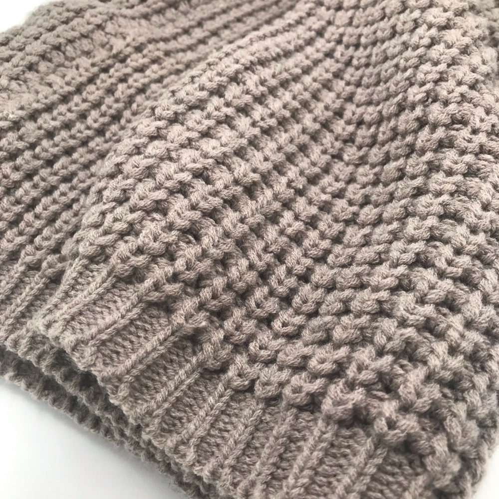 NWOT Aritzia Cooperative Taupe Knit Infinity Scarf